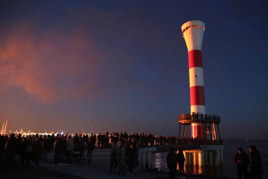 How Long Can a Power Station Run a Hot Plate